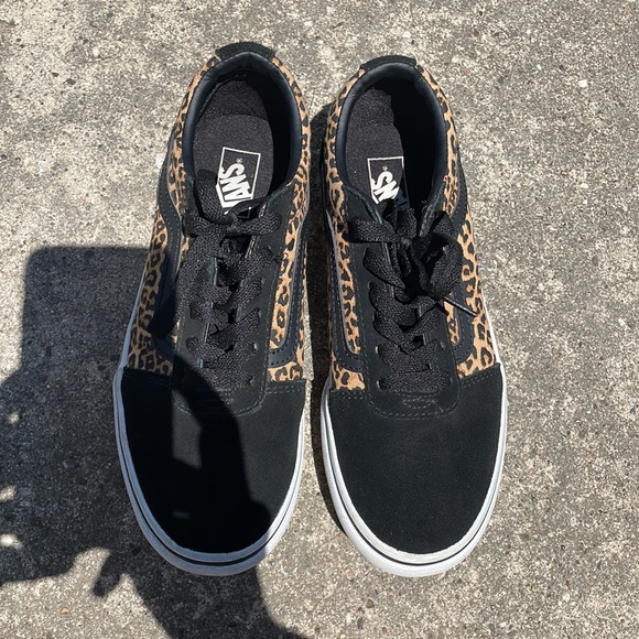 Leopard Vans - Picture 3 of 5